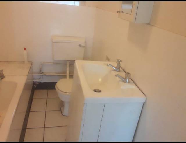 0.5 BEDROOM FLAT TO LET IN NORTH BEACH